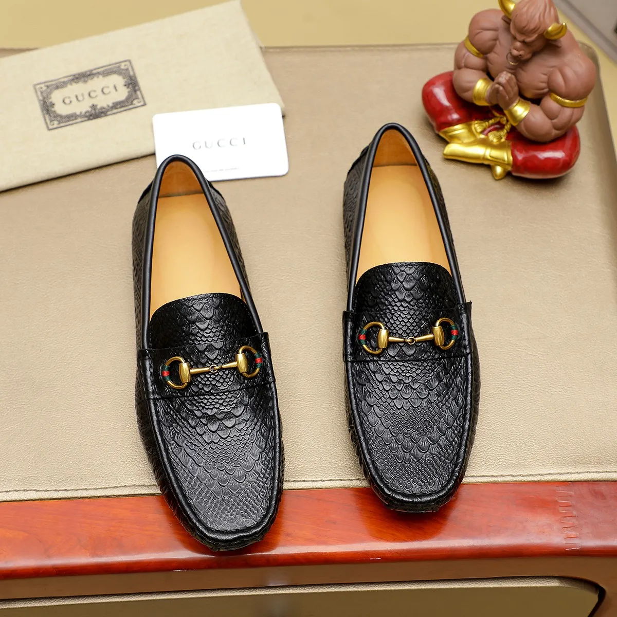 Men's shoes💰380💰🕷🕷️【 GUCCI 】Gucci's best-selling trendy men's casual slip-on shoes 🇨🇳Official website original 1:1 mold 💯Original quality, fine workmanship ☘Fashionable and versatile, perfect shape, comfortable on the feet 🍓Trendy men's recommended model, imported cowhide on the top layer 🎋High-quality pigskin lining, rubber wear-resistant and non-slip outsole, high-end atmosphere, worth owning 🍉Optional 38-44